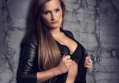 Chatterin  HollyHunter