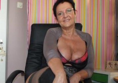 Chatterin  HotCurvyTina