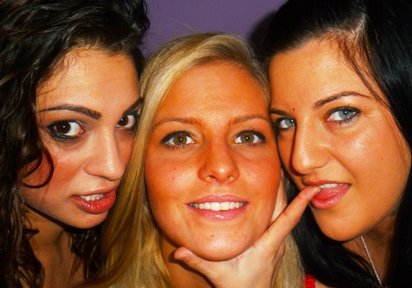 Chatterin  MiaDiamond+CindyLoves+CandySophie
