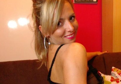Chatterin  NinaHot